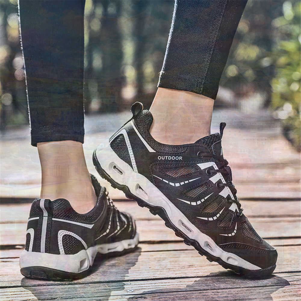 Sumer Round Tip Silver Sneaker - Vintage Fashion Store 评论和价格