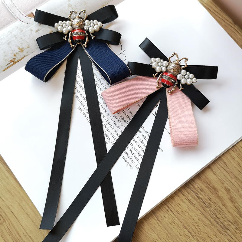 Vintage British Pearl Bee Bow  - Vintage Fashion Boutique 评论和价格