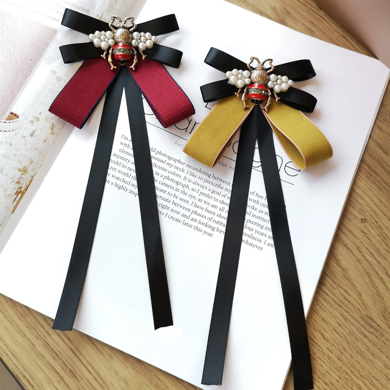 Vintage British Pearl Bee Bow  - Vintage Fashion Boutique 评论和价格