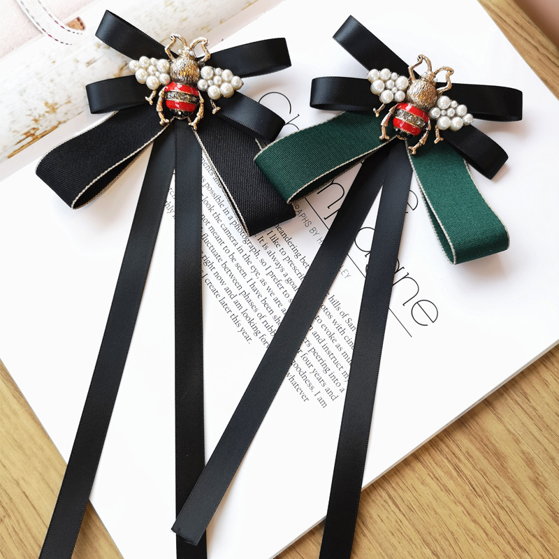 Vintage British Pearl Bee Bow  - Vintage Fashion Boutique 评论和价格