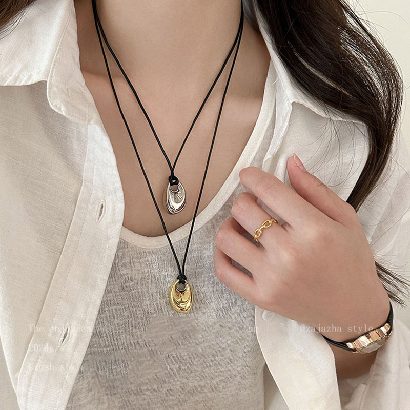 Korean Black Skin Rope Silver  - Vintage Fashion Trends 2026 评论和价格