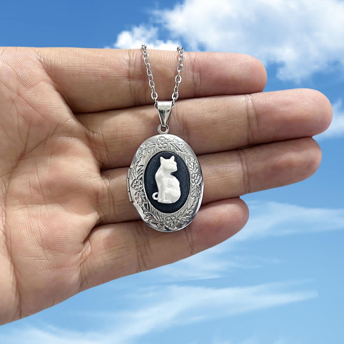 Vintage Cat Pendant Necklaces  - Vintage Fashion Store 评论和价格